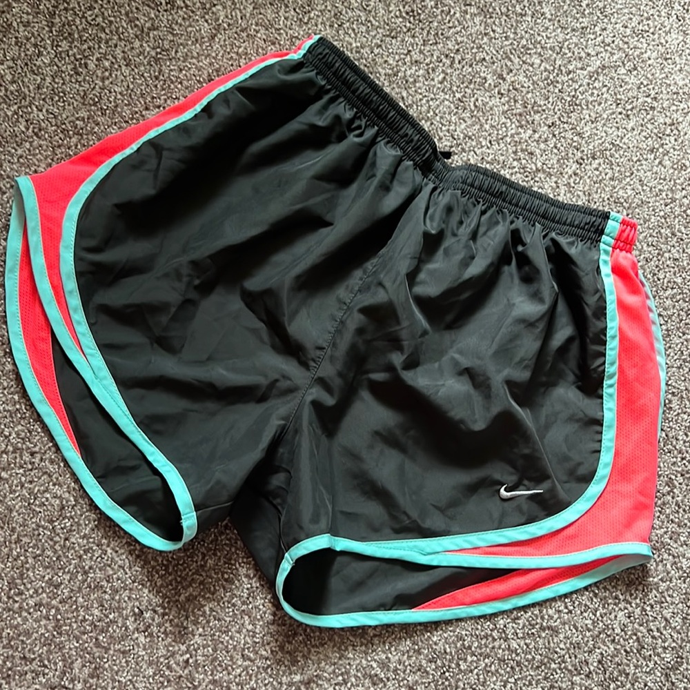 NIKE DRI FIT SHORT